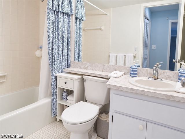 1990 Bald Eagle DR A, Naples, FL 34105