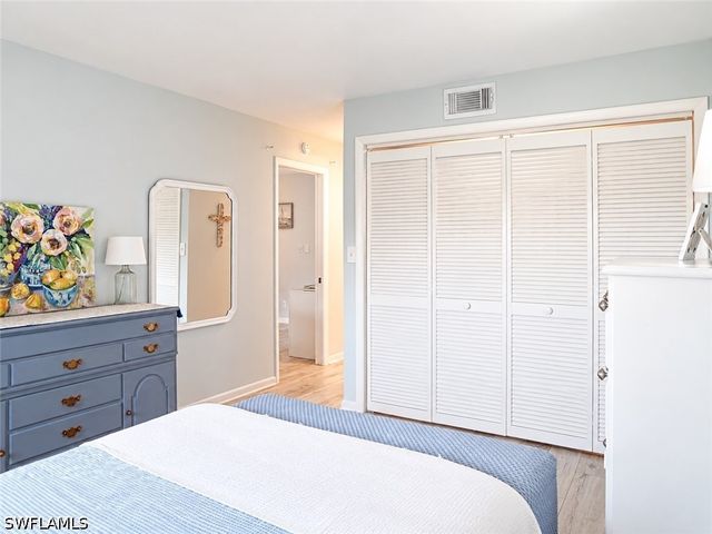 1990 Bald Eagle DR A, Naples, FL 34105