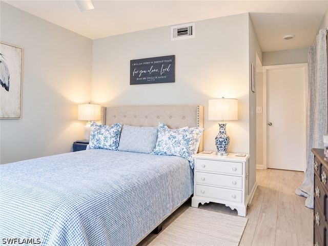 1990 Bald Eagle DR A, Naples, FL 34105