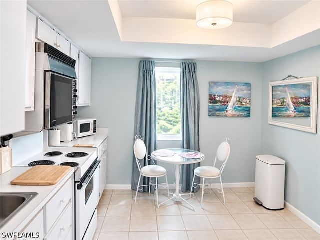1990 Bald Eagle DR A, Naples, FL 34105