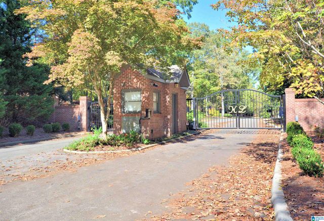 417 N LAKE ROAD, Hoover, AL 35242