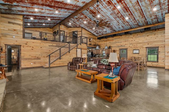 10220 Thornapple, Oil City, LA 71061