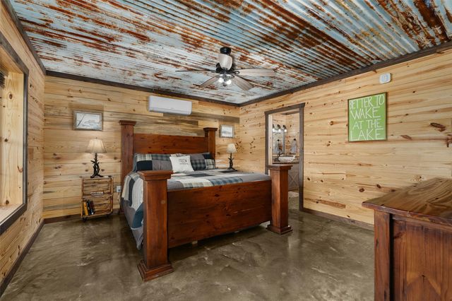 10220 Thornapple, Oil City, LA 71061
