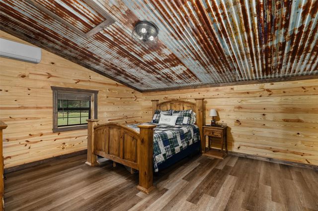 10220 Thornapple, Oil City, LA 71061