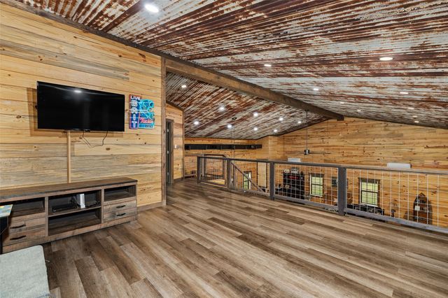 10220 Thornapple, Oil City, LA 71061