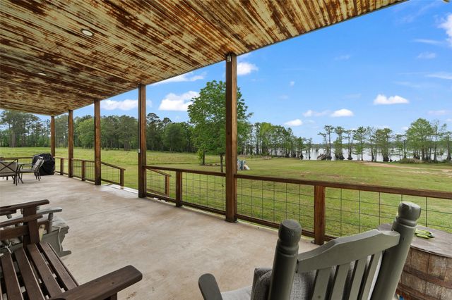 10220 Thornapple, Oil City, LA 71061