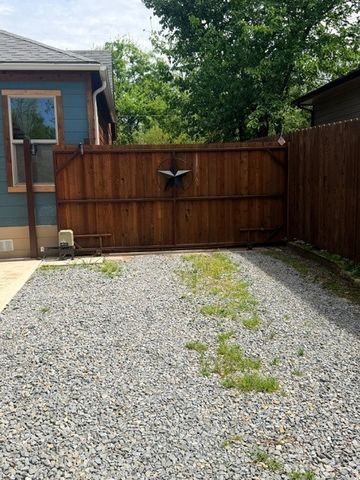 118 N Harrison Avenue, Sherman, TX 75090