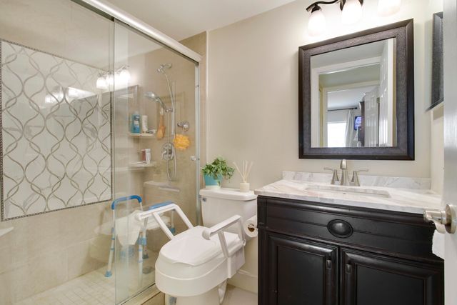 18081 SE COUNTRY CLUB Drive 13-123, Jupiter, FL 33469