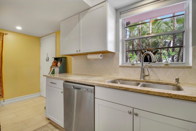 18081 SE COUNTRY CLUB Drive 13-123, Jupiter, FL 33469