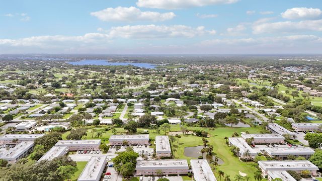 18081 SE COUNTRY CLUB Drive 13-123, Jupiter, FL 33469