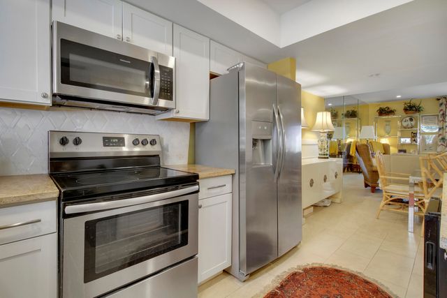 18081 SE COUNTRY CLUB Drive 13-123, Jupiter, FL 33469