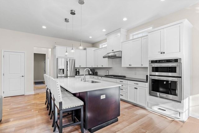 61 Ridgewood Drive, Stow, MA 01775