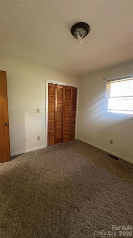 132 Haynes Street, Hendersonville, NC 28791