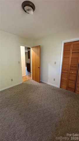 132 Haynes Street, Hendersonville, NC 28791