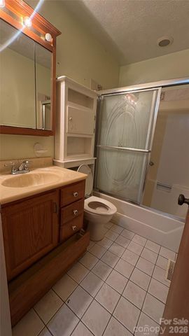 132 Haynes Street, Hendersonville, NC 28791