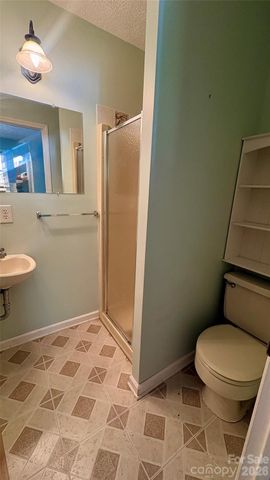 132 Haynes Street, Hendersonville, NC 28791