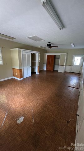 132 Haynes Street, Hendersonville, NC 28791