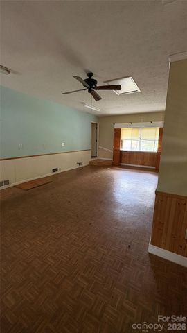 132 Haynes Street, Hendersonville, NC 28791
