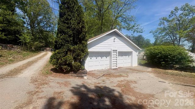 132 Haynes Street, Hendersonville, NC 28791