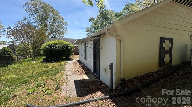 132 Haynes Street, Hendersonville, NC 28791