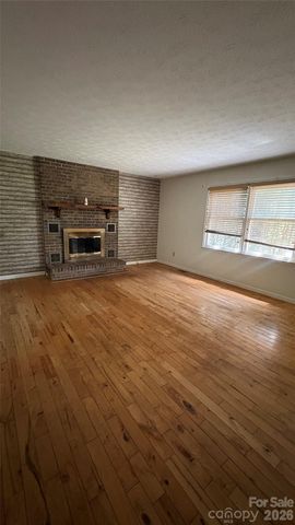132 Haynes Street, Hendersonville, NC 28791