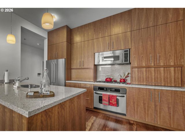 922 Nw 11TH Ave 505, Portland, OR 97209