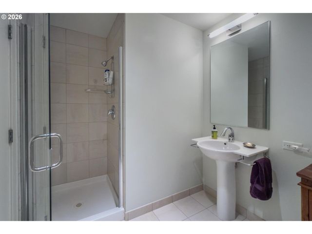 922 Nw 11TH Ave 505, Portland, OR 97209