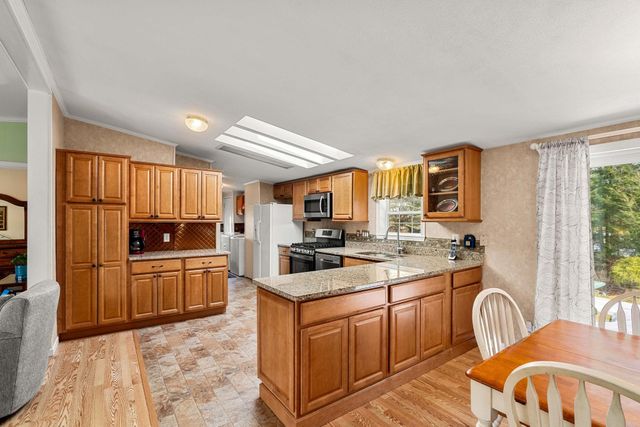 11 Magnolia Lane, Belmont, NH 03220