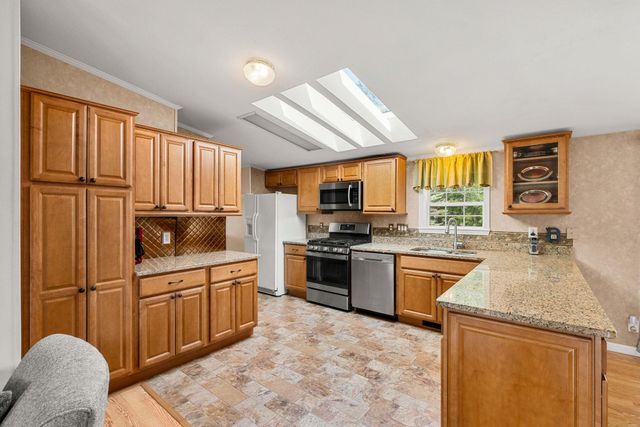 11 Magnolia Lane, Belmont, NH 03220