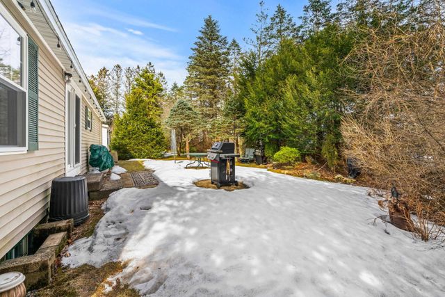 11 Magnolia Lane, Belmont, NH 03220