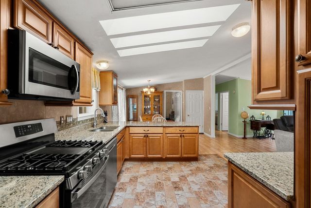 11 Magnolia Lane, Belmont, NH 03220