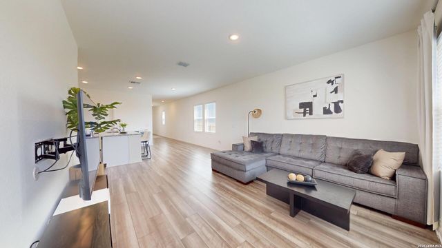 5814 LILAC LNDG, Converse, TX 78109