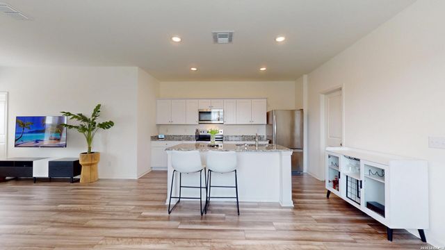 5814 LILAC LNDG, Converse, TX 78109