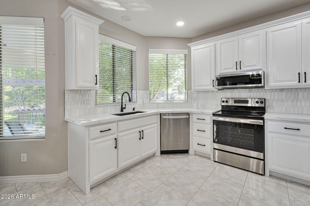 155 N BROOKSIDE Street, Chandler, AZ 85225 — photo 4