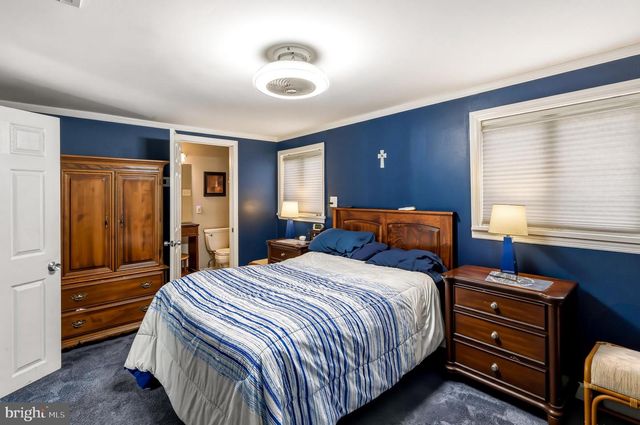 108 TRENT RD, Blackwood, NJ 08012