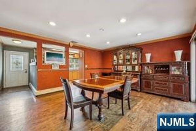 22 John Circle, Norwood, NJ 07648