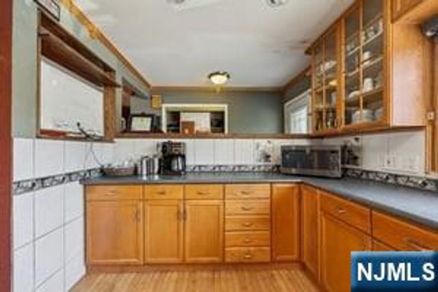 22 John Circle, Norwood, NJ 07648