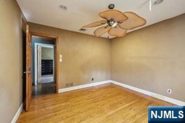 22 John Circle, Norwood, NJ 07648