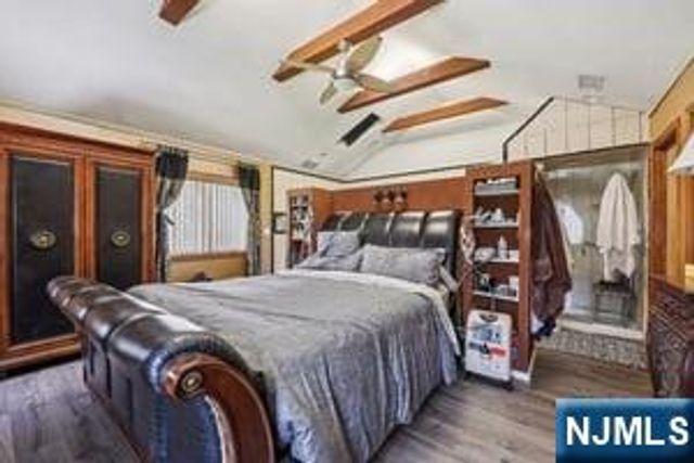 22 John Circle, Norwood, NJ 07648