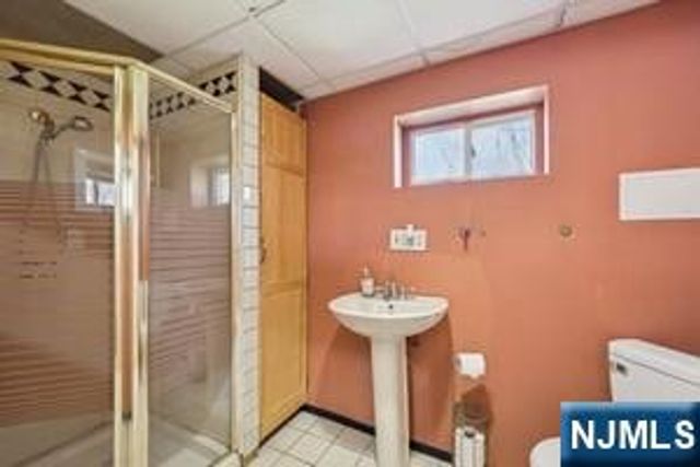 22 John Circle, Norwood, NJ 07648