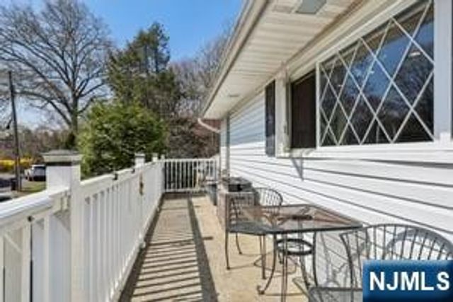 22 John Circle, Norwood, NJ 07648