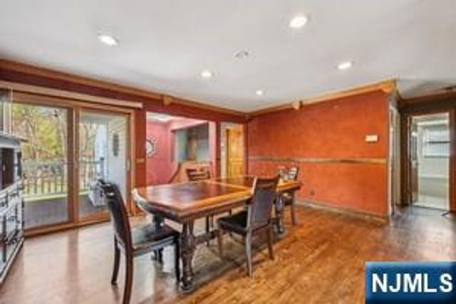22 John Circle, Norwood, NJ 07648