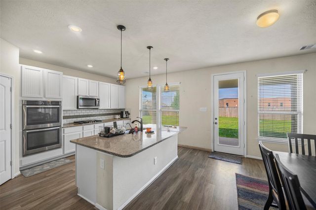 20519 Pembridge Green Drive, Porter, TX 77365