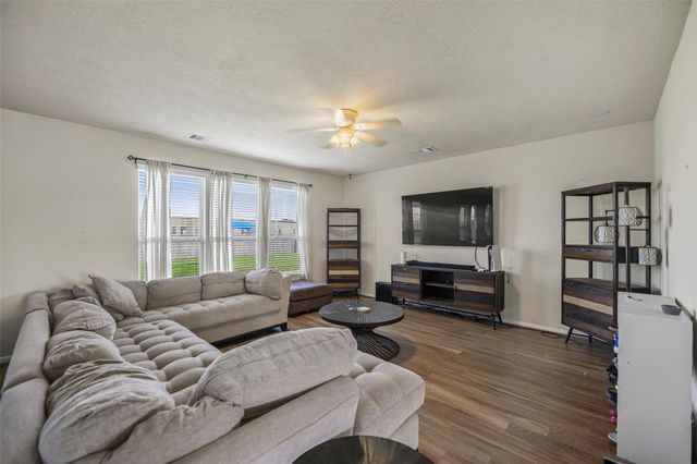 20519 Pembridge Green Drive, Porter, TX 77365