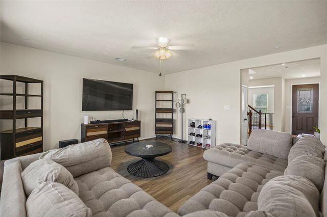 20519 Pembridge Green Drive, Porter, TX 77365