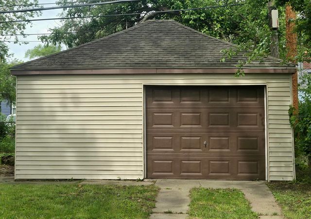 19483 Rosemont Avenue, Detroit, MI 48219