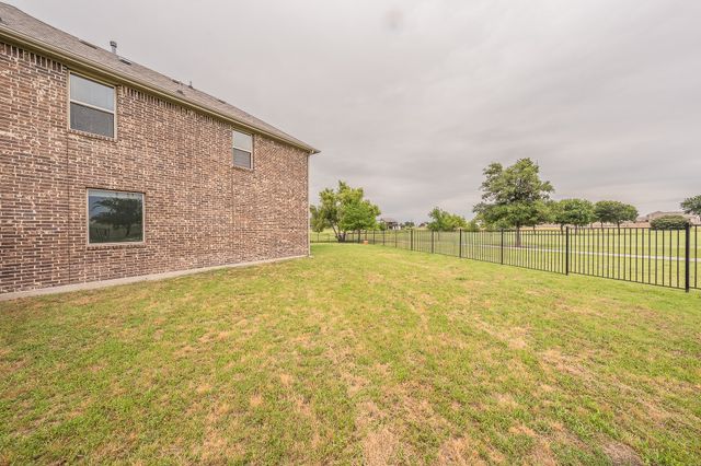 2304 Llano Drive, Royse City, TX 75189