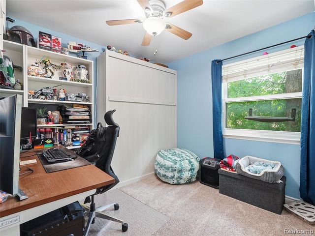 22820 Purdue Avenue, Farmington Hills, MI 48336