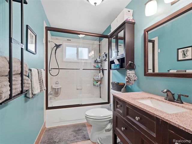 22820 Purdue Avenue, Farmington Hills, MI 48336