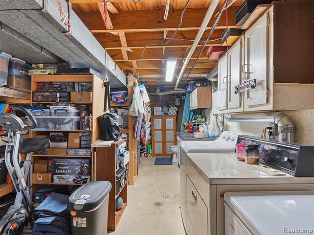 22820 Purdue Avenue, Farmington Hills, MI 48336